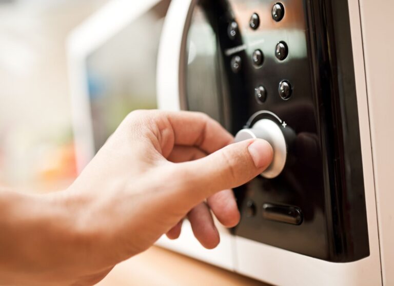 Using a Microwave Oven