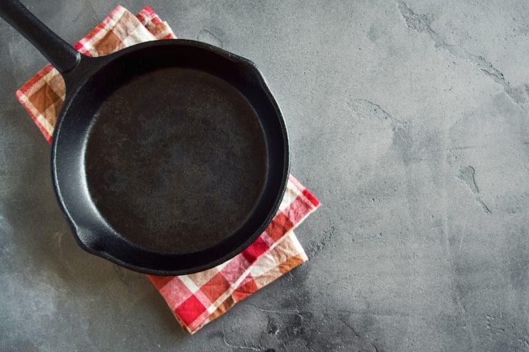 Cast iron pan