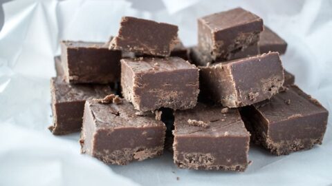 Traveling with CBD Gummies on Plane: A Comprehensive Guide to Laws, Benefits, and Safety LcCmX