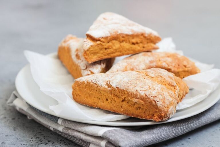 Pumpkin Scones With Cinnamon and Anise