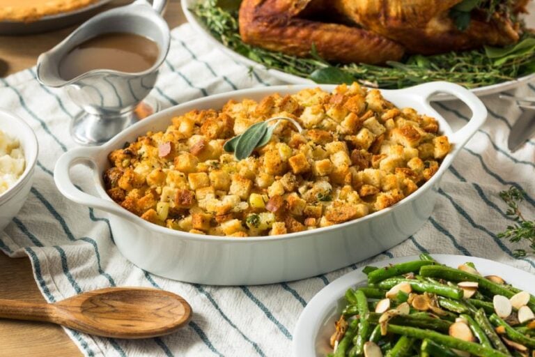 Homemade Thanksgiving Stuffing
