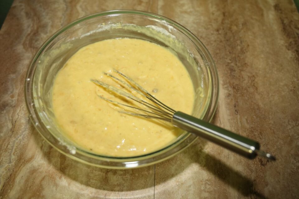 why-does-banana-bread-crack-on-top-4-tips-to-avoid-it-baking