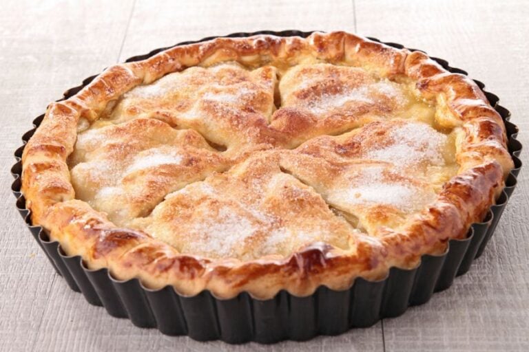 Fresh Baked Apple Pie in a Tart Pan