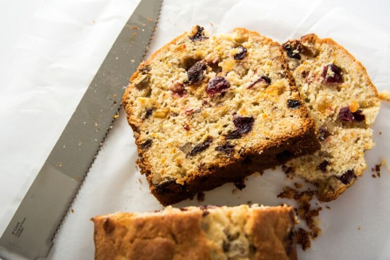 Crumbled Fruit Cake