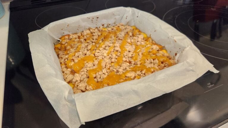 Freshly Baked Peach Crumble Bars