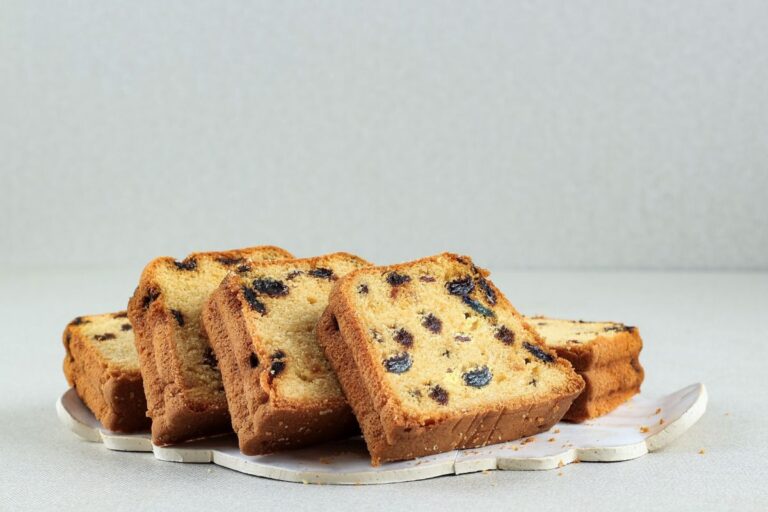 How Long Does Fruit Cake Last? (Shelf Life Facts & Trivia) - Baking ...