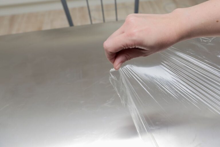 Stretching Plastic Wrap for Cake