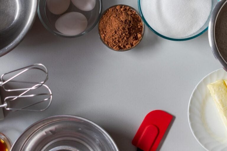 Baking utensils