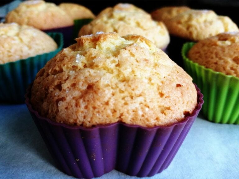 Cupcakes in silicone liners