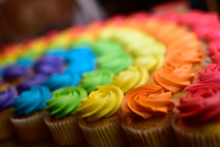 Rainbow cupcakes